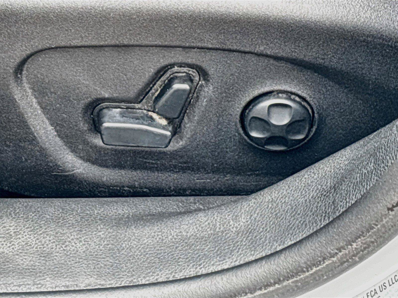 Used 2015 Chrysler 200 Limited w/ Convenience Group FWD image 21