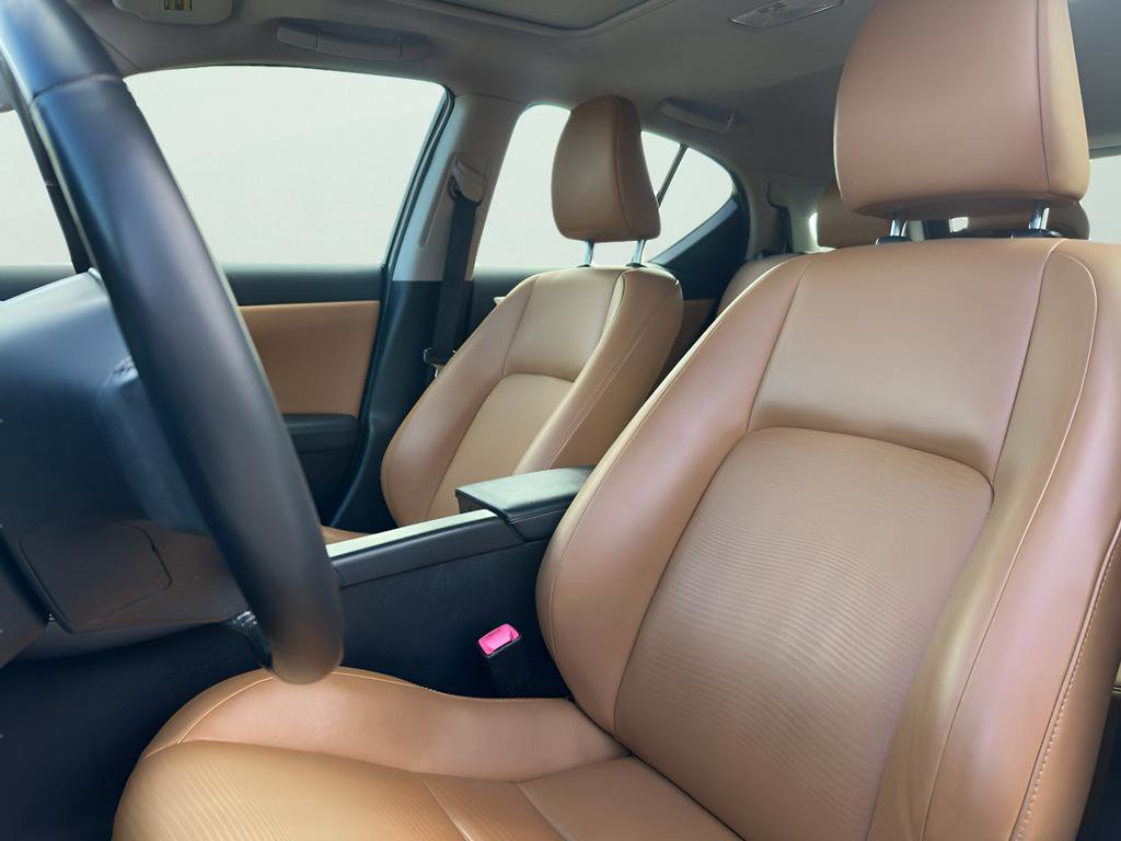 Used 2012 Lexus CT 200h Premium image 39