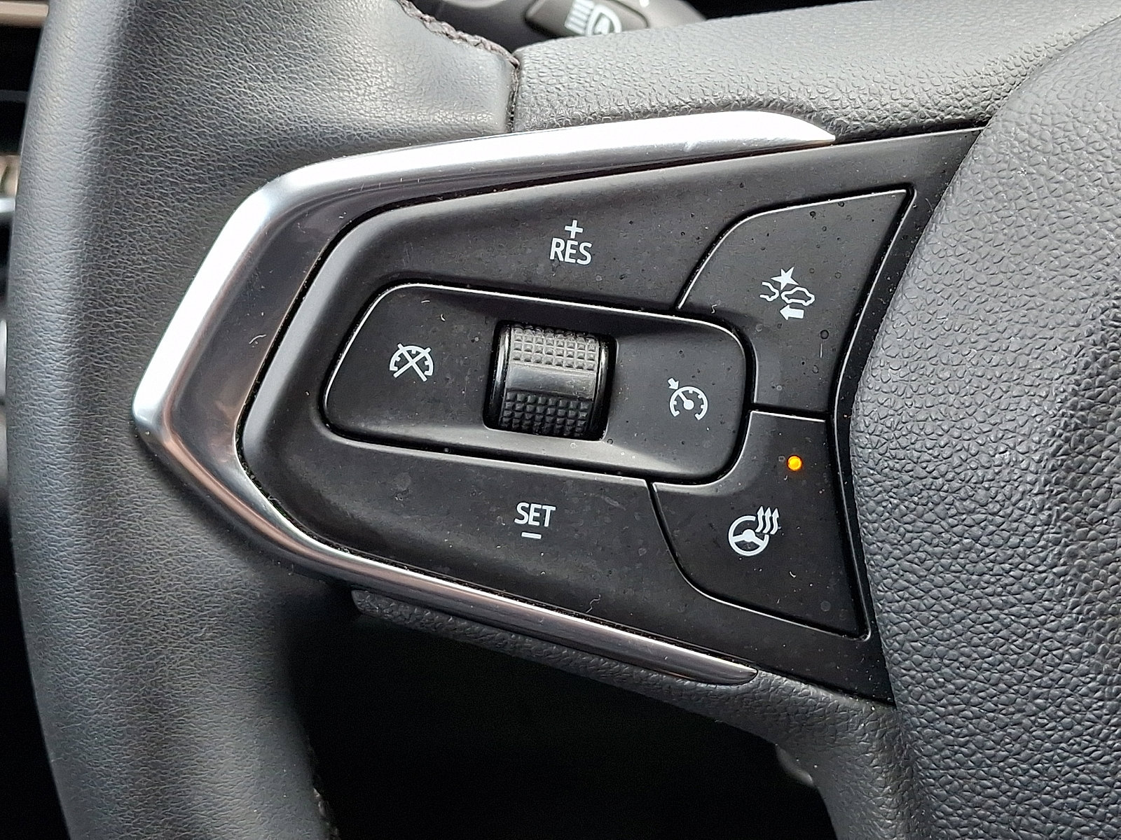Used 2024 Chevrolet Trax ACTIV FWD image 21