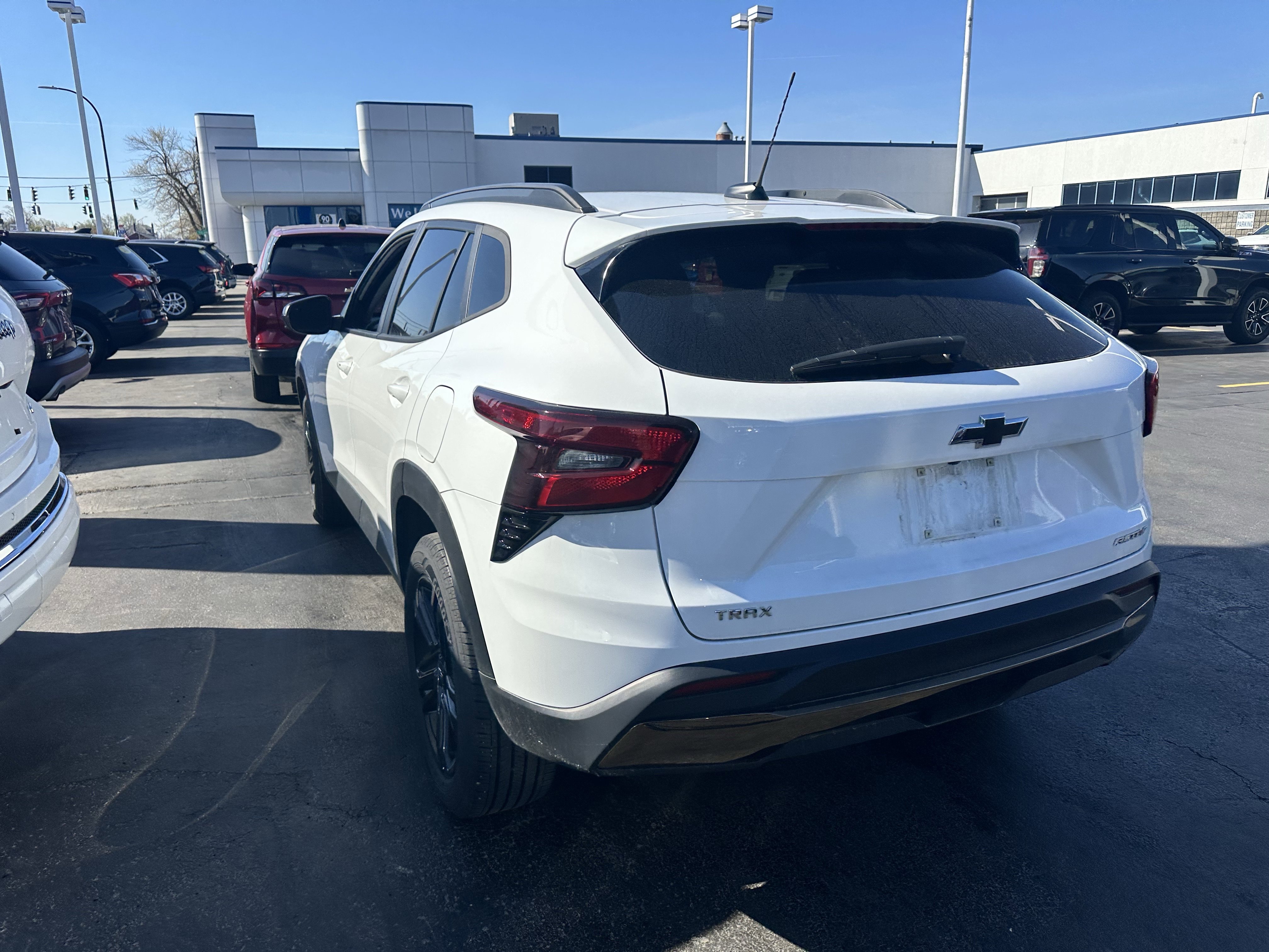 Certified 2024 Chevrolet Trax ACTIV w/ Driver Confidence Package FWD image 6