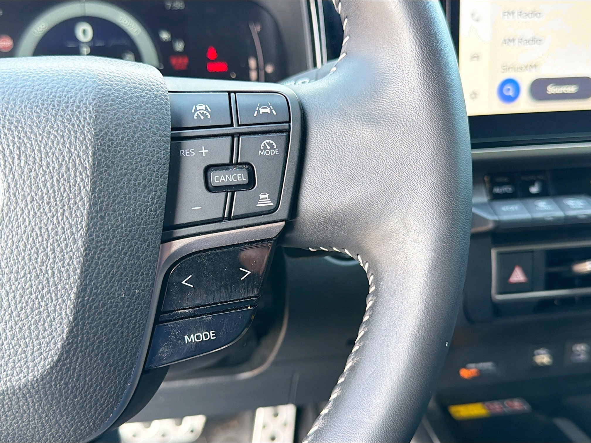 Used 2025 Toyota Camry SE w/ Multimedia Upgrade Package image 37