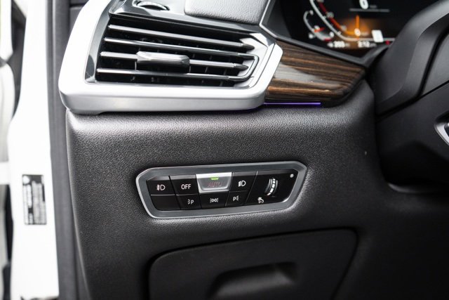 Used 2019 BMW X5 xDrive40i w/ Parking Assistance Package image 18