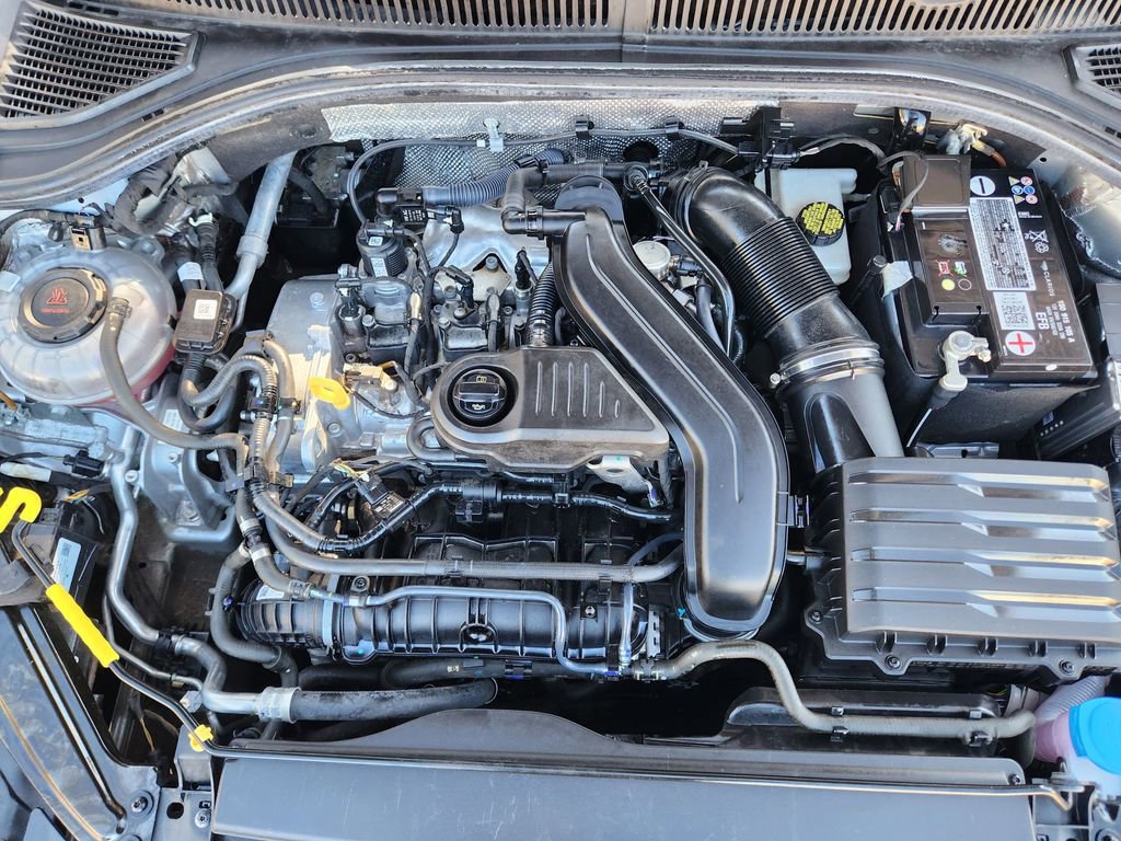 Certified 2022 Volkswagen Jetta SE w/ Panoramic Sunroof Package image 16