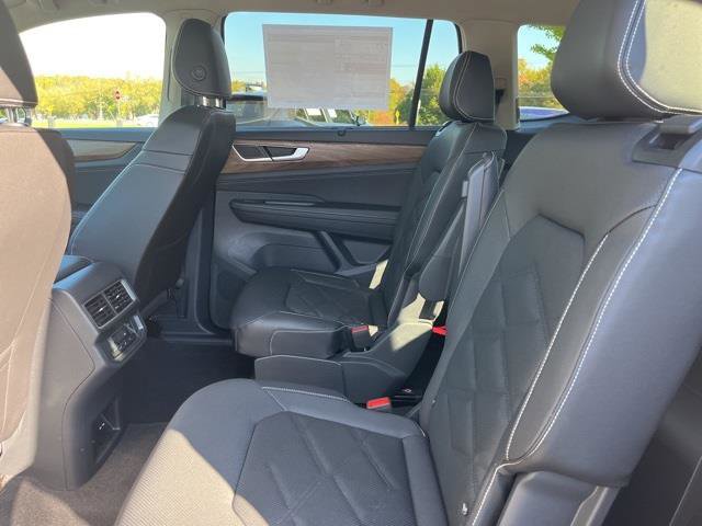 Used 2025 Volkswagen Atlas SE w/ Panoramic Sunroof Package image 20