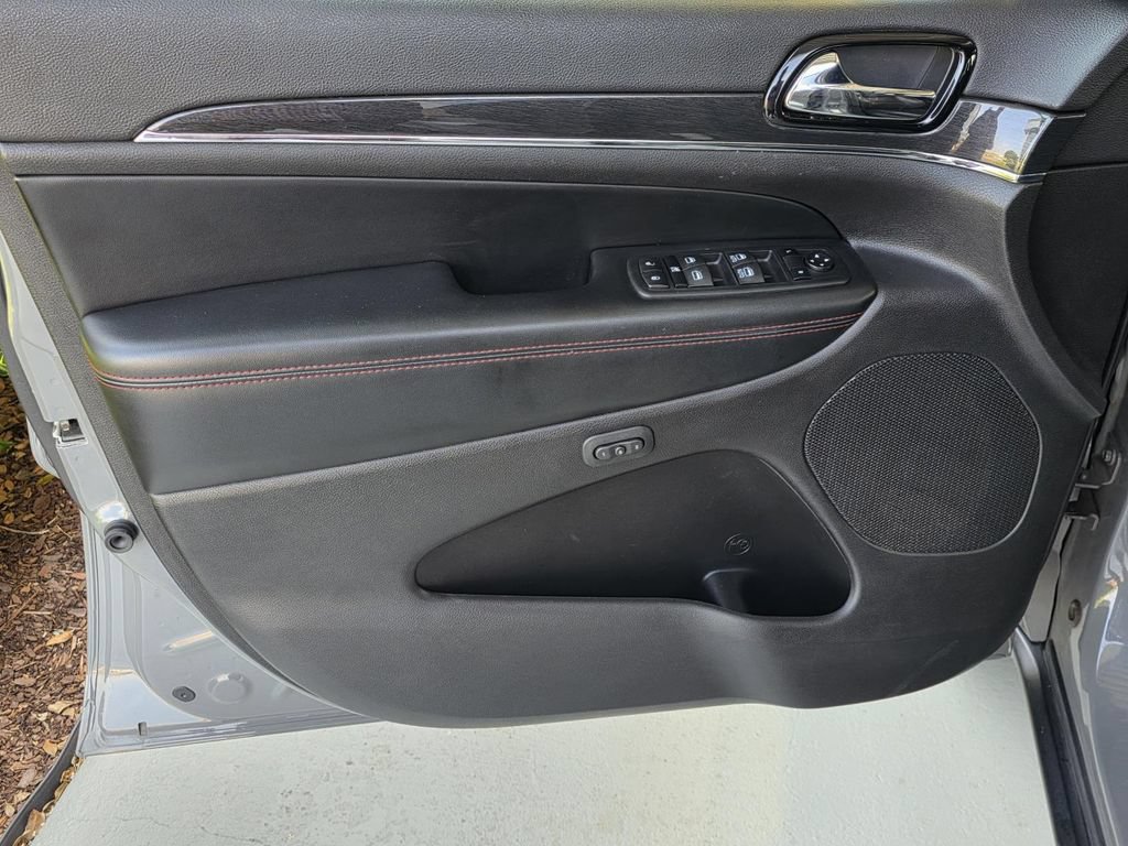 Used 2021 Jeep Grand Cherokee Trailhawk w/ Trailhawk Luxury Group AWD/4WD image 40