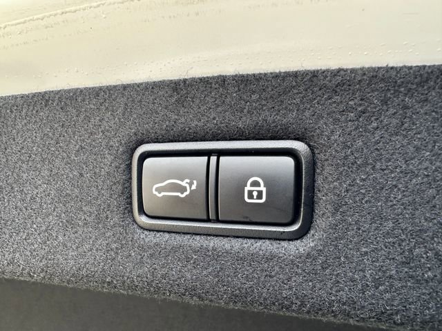 Used 2017 Genesis G90 5.0 Ultimate image 42