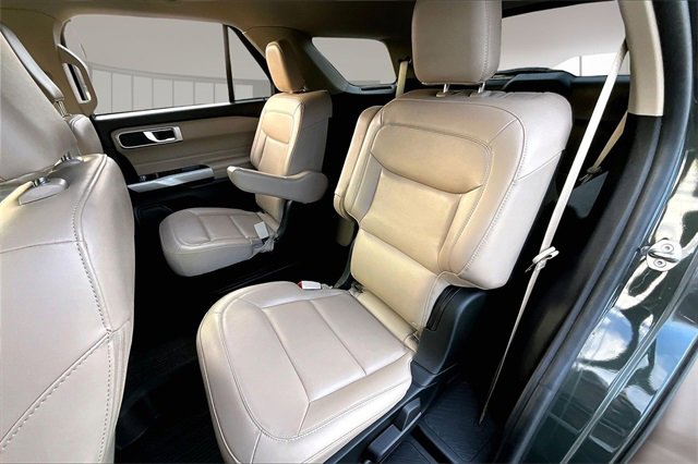 Used 2022 Ford Explorer XLT w/ Equipment Group 202A image 21