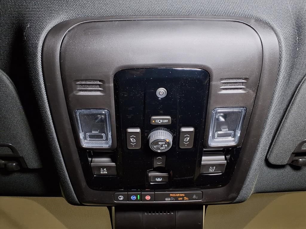 New 2026 GMC Yukon XL Denali w/ Sun & Power Step Package image 13