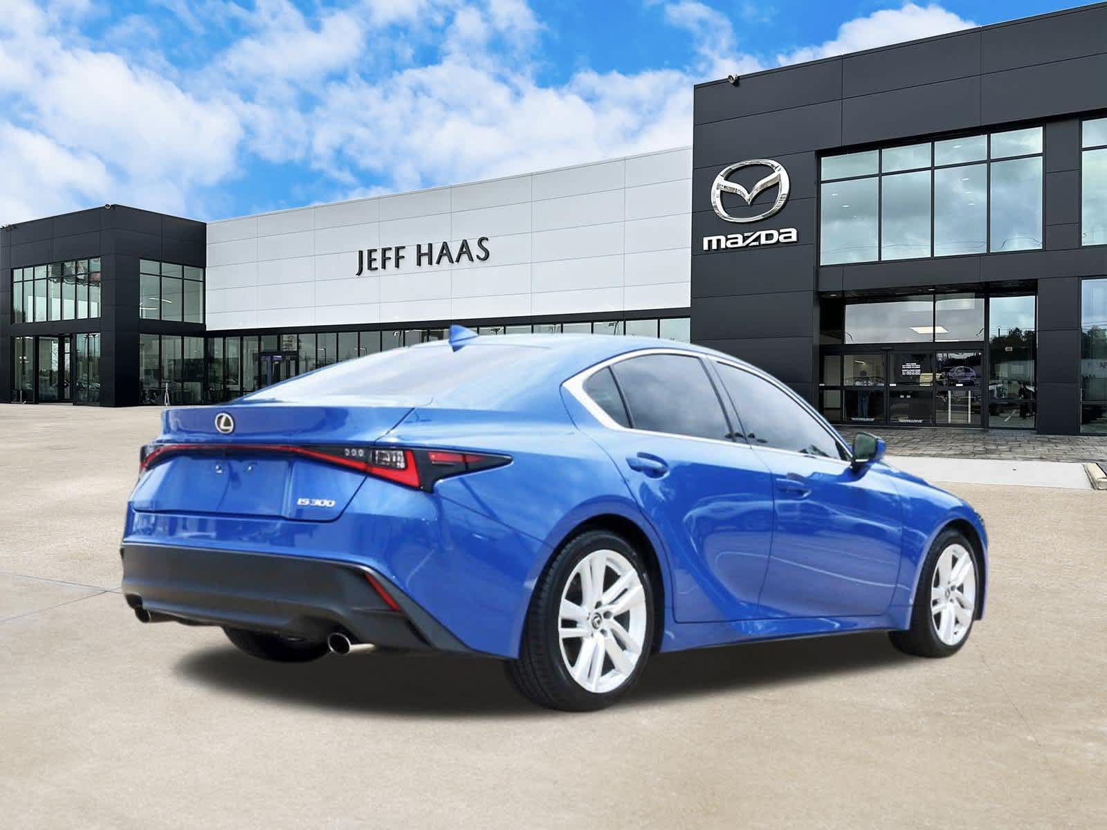 Used 2024 Lexus IS 300 w/ Comfort Package RWD image 3