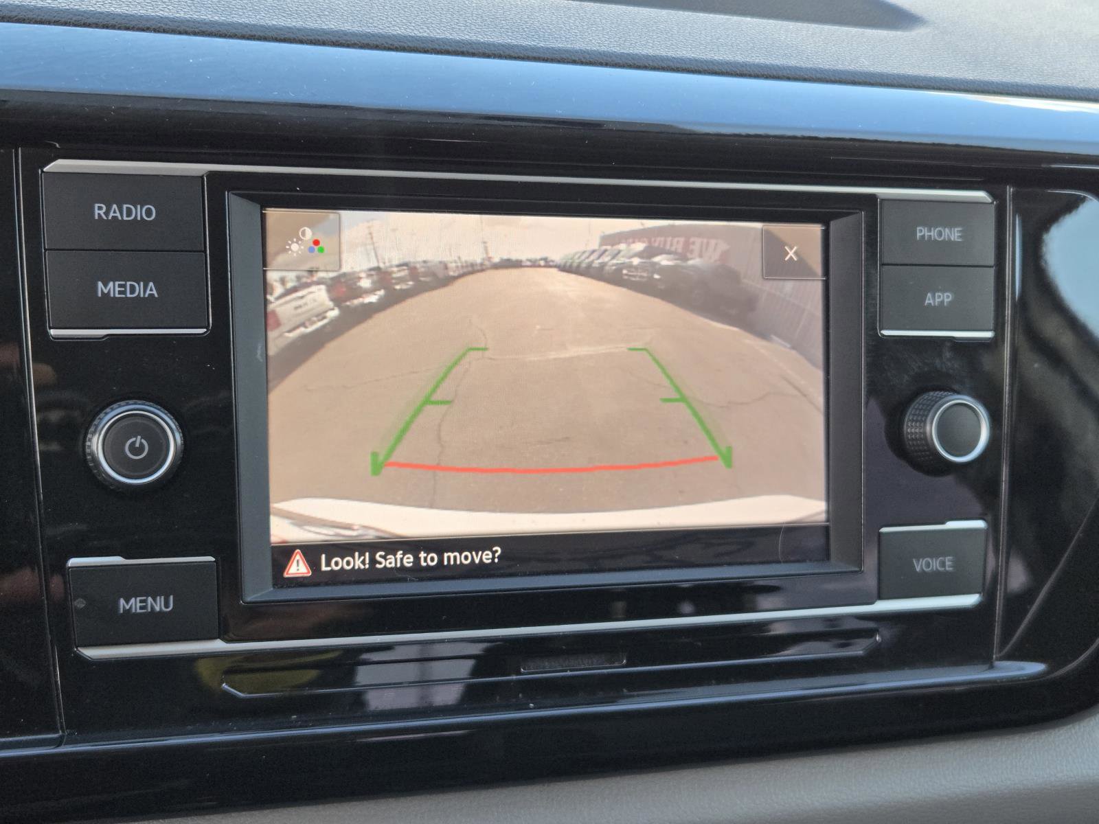 Used 2022 Volkswagen Taos S FWD image 8