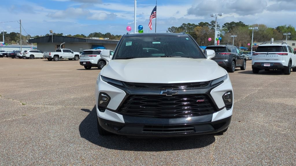 Used 2023 Chevrolet Blazer RS w/ Driver Confidence II Package image 2
