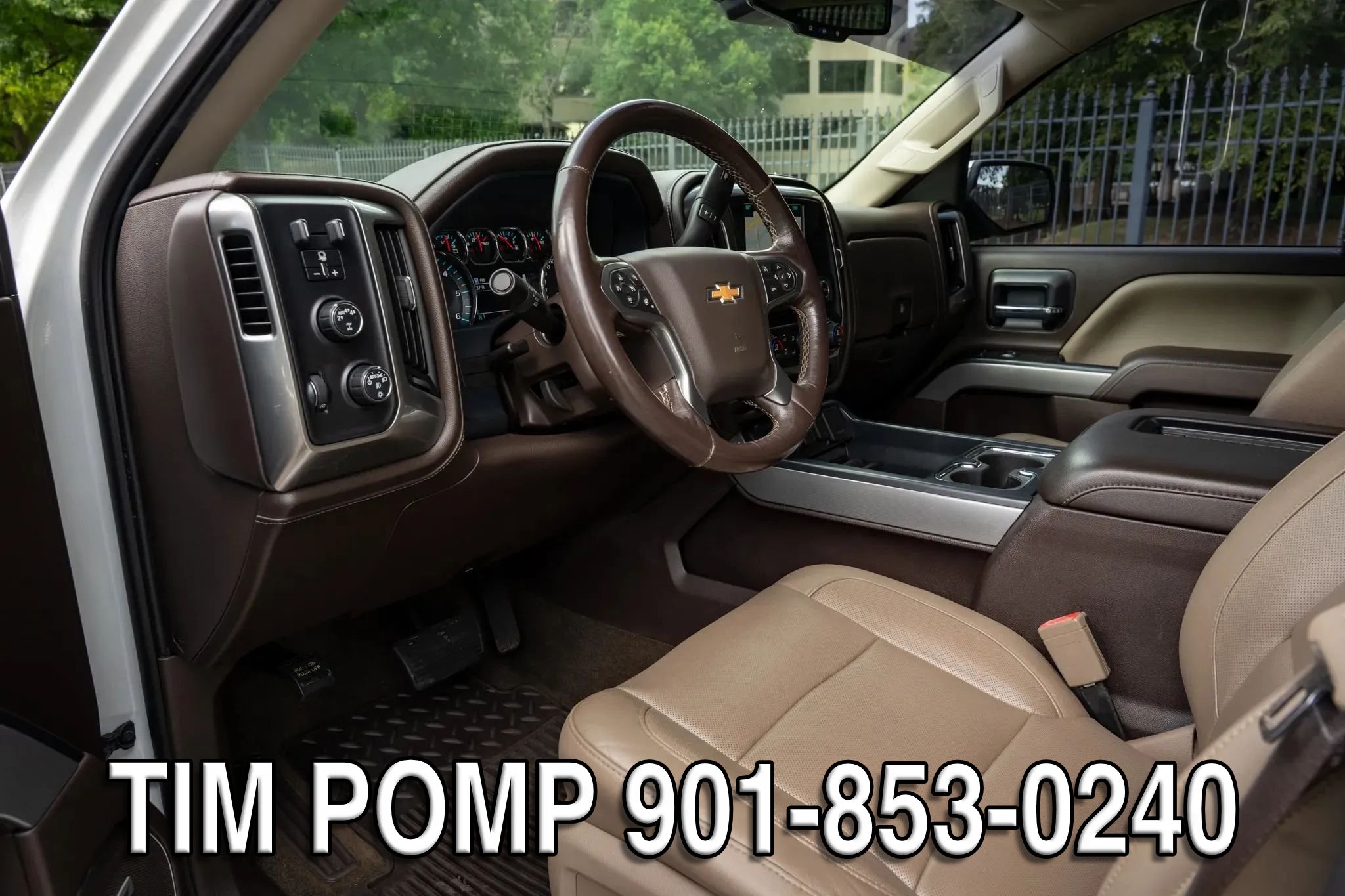 Used 2018 Chevrolet Silverado 1500 LTZ Z71 w/ LTZ Plus Package AWD/4WD image 10