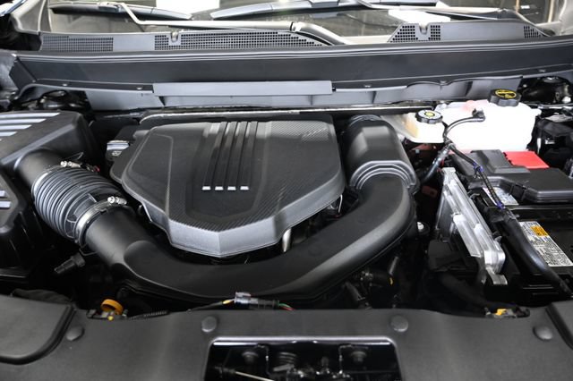 New 2027 Chevrolet Traverse LT w/ LPO, Floor Liner Package FWD image 29