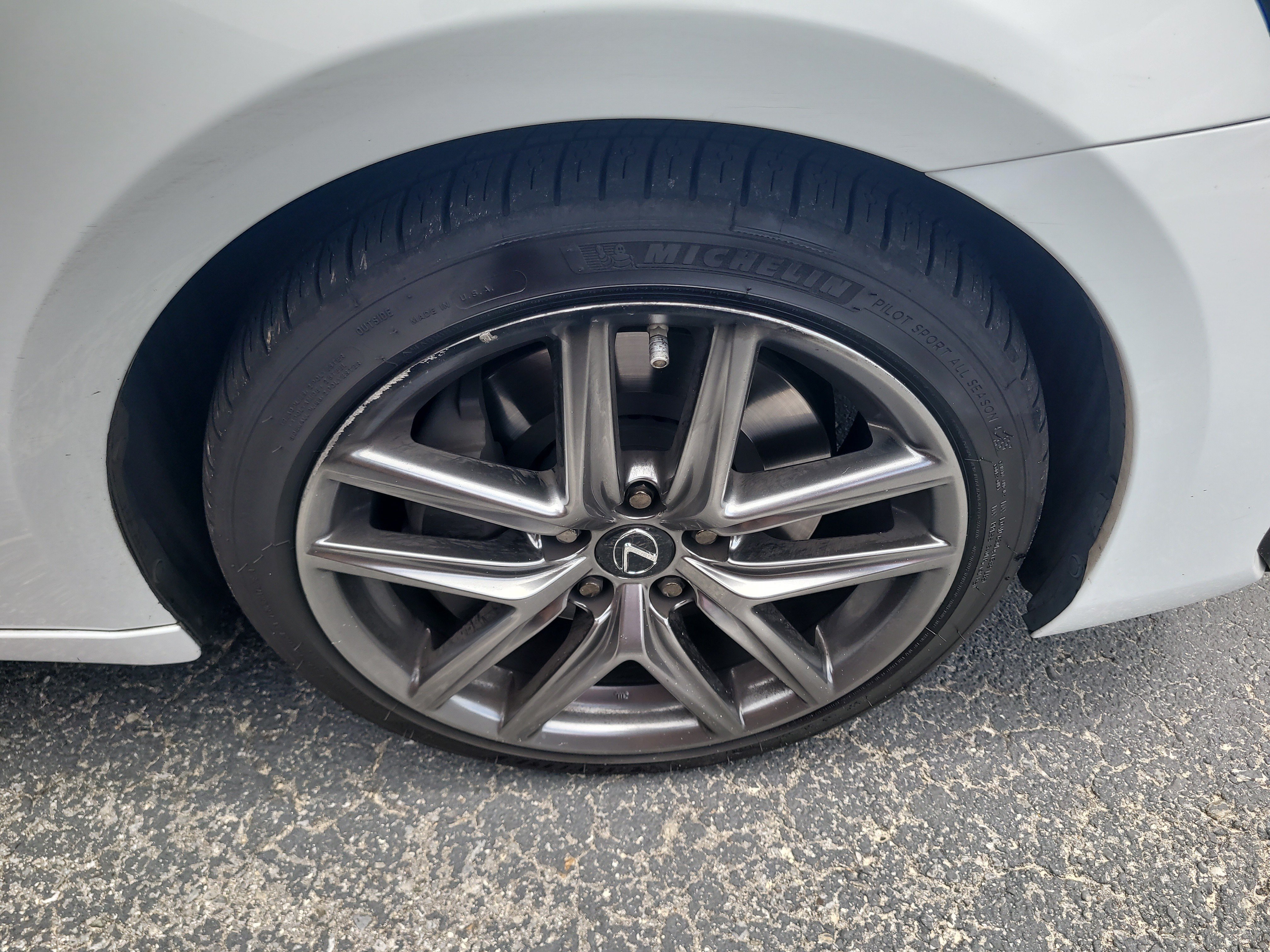 Used 2020 Lexus IS 300 F Sport w/ F Sport Package RWD image 9