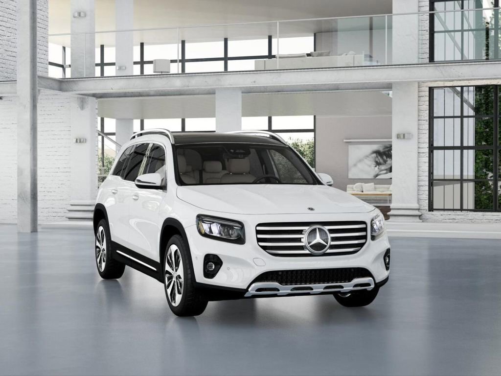 Used 2026 Mercedes-Benz GLB 250 4MATIC image 9
