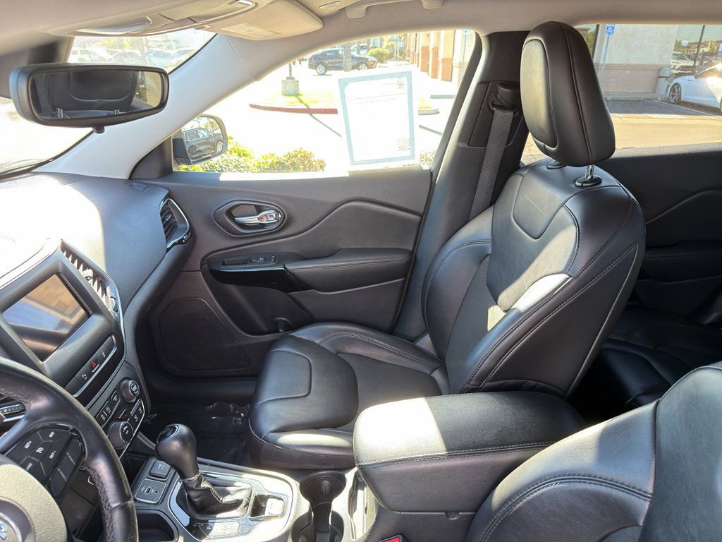 Used 2021 Jeep Cherokee Latitude Plus image 15