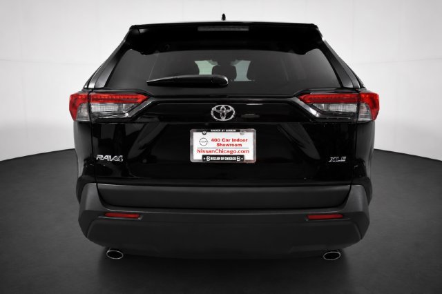 Used 2025 Toyota RAV4 XLE FWD image 5