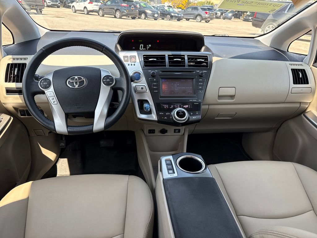 Used 2013 Toyota Prius V Five image 6