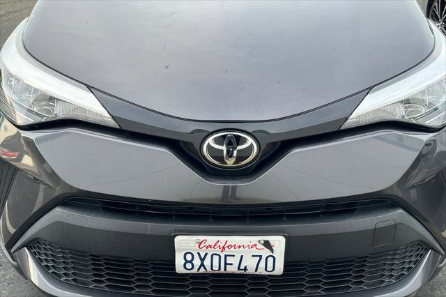 Certified 2021 Toyota C-HR LE image 9