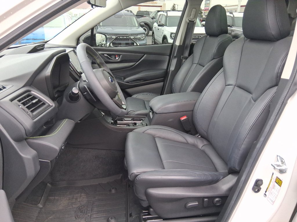 Used 2025 Subaru Ascent Bronze Edition image 10