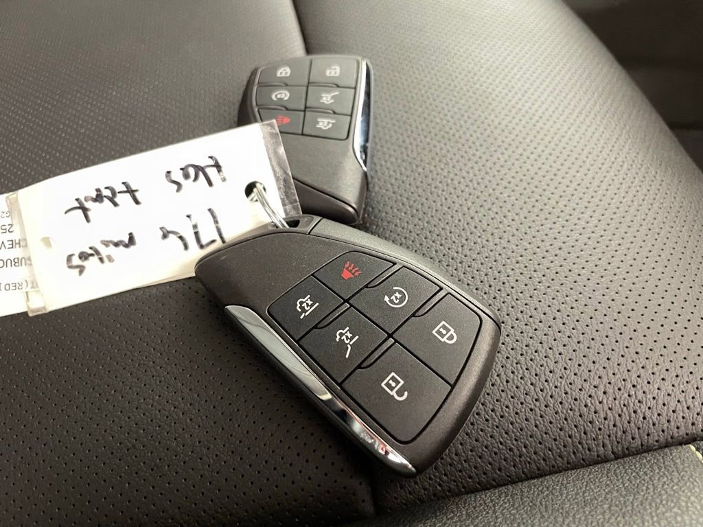 New 2025 Chevrolet Suburban Premier image 30