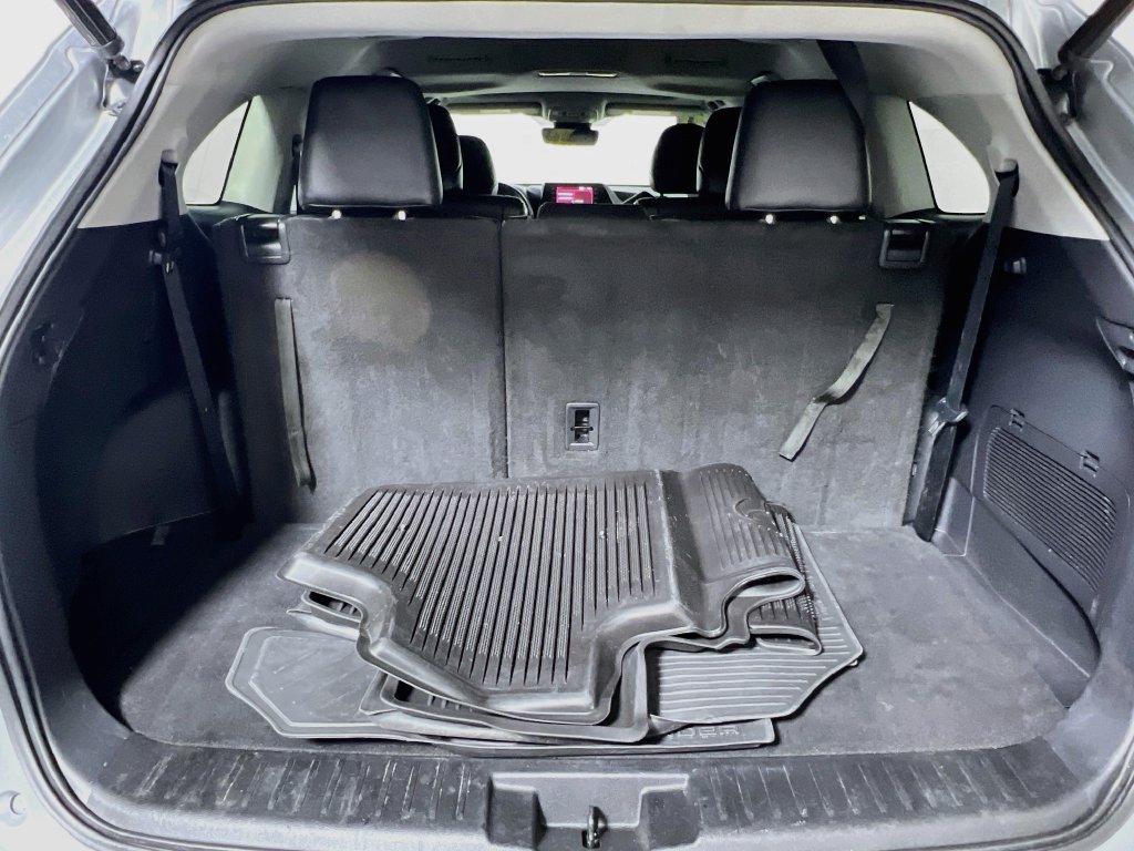 Used 2021 Toyota Highlander XLE FWD image 31