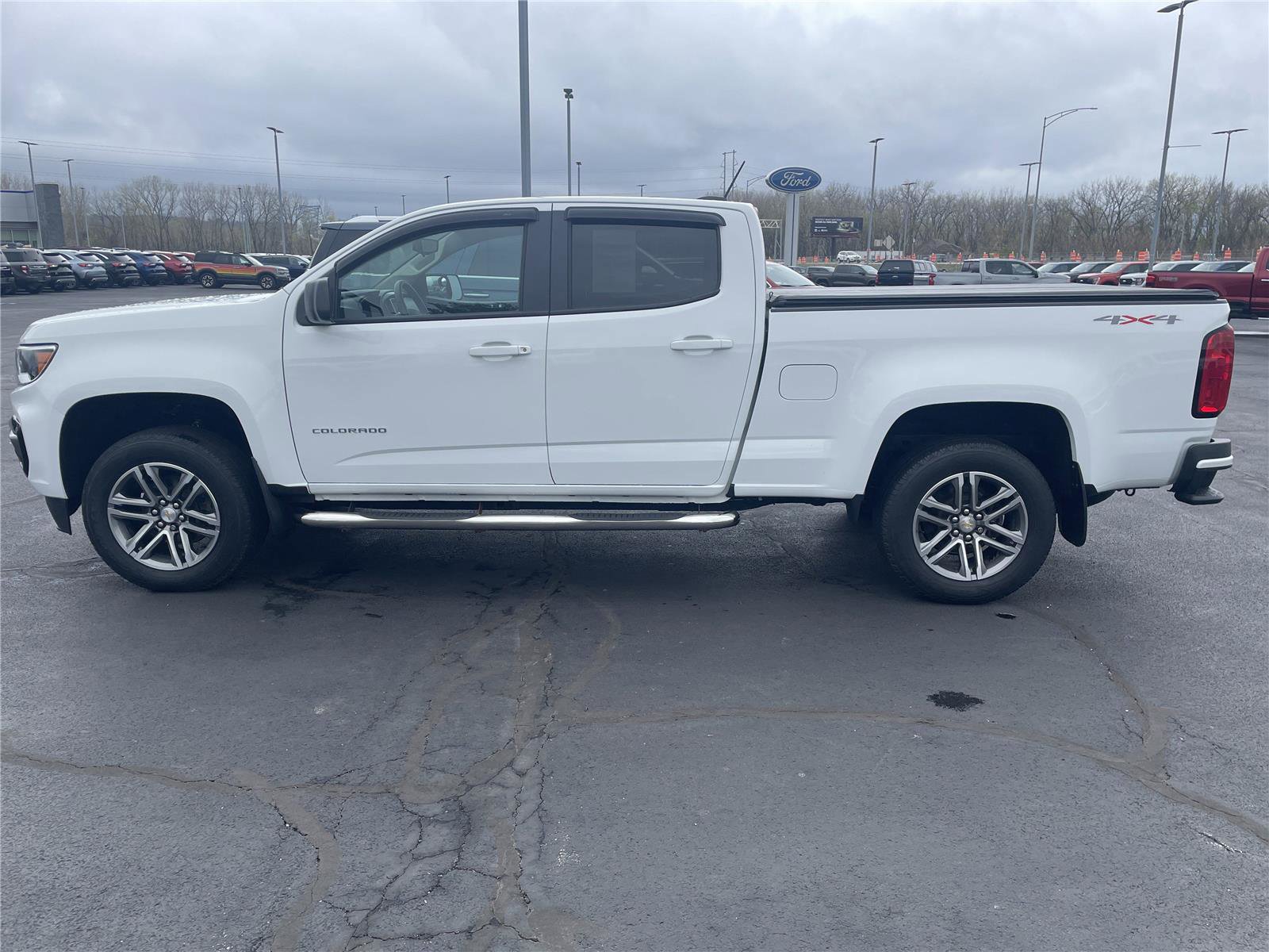 Used 2022 Chevrolet Colorado W/T w/ Custom Special Edition image 2