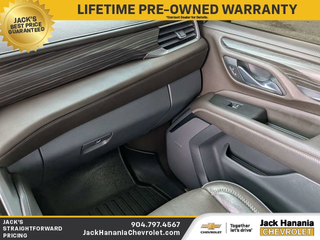 Used 2021 GMC Yukon XL Denali w/ Denali Premium Package image 17