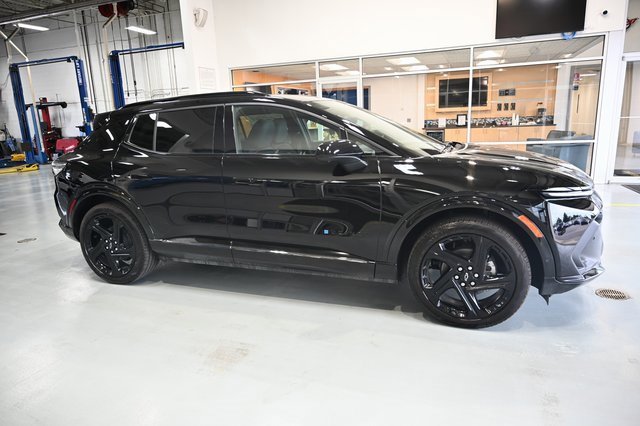 New 2025 Chevrolet Equinox EV RS image 4