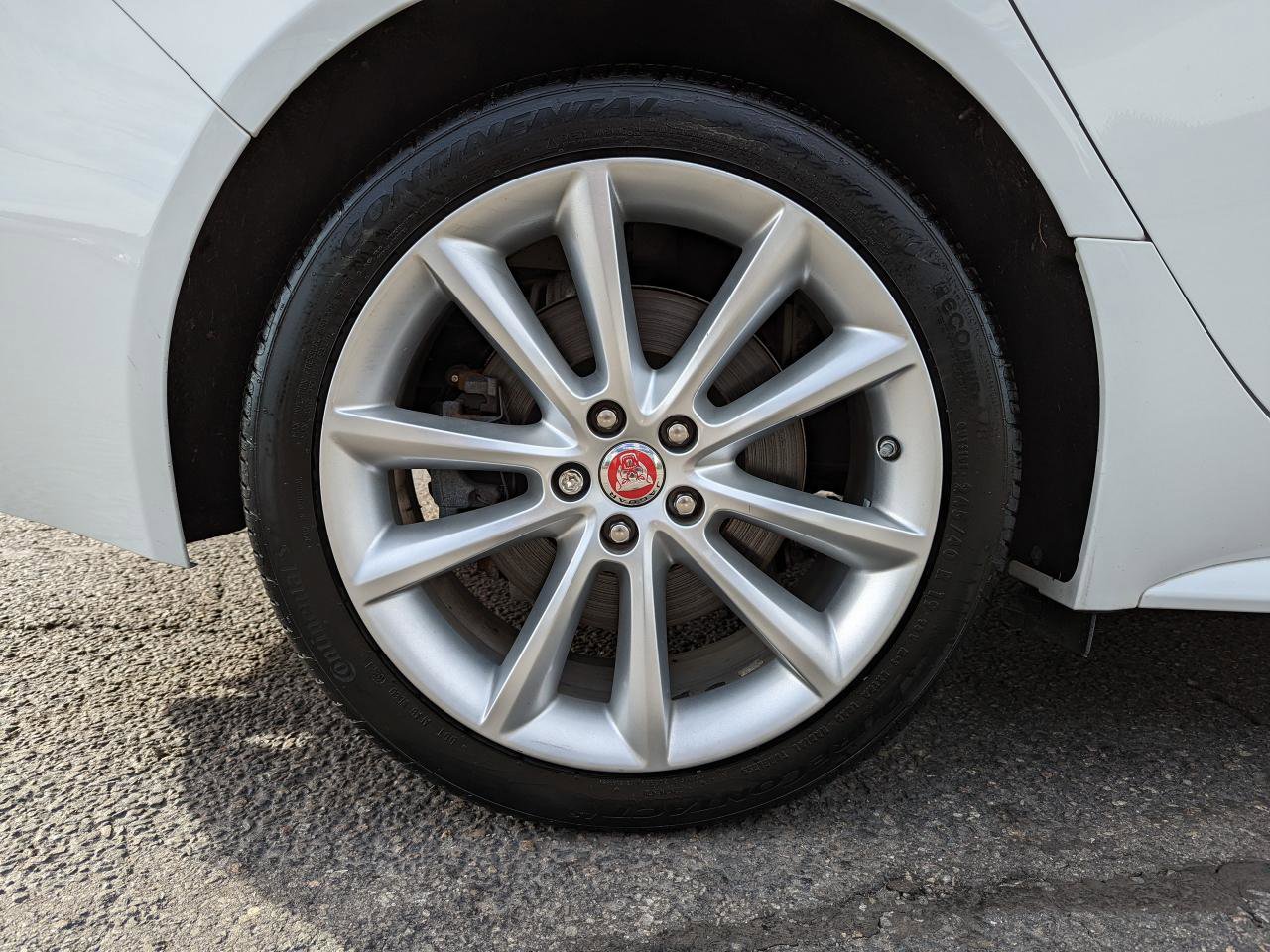 Used 2017 Jaguar XF R-Sport AWD/4WD image 49