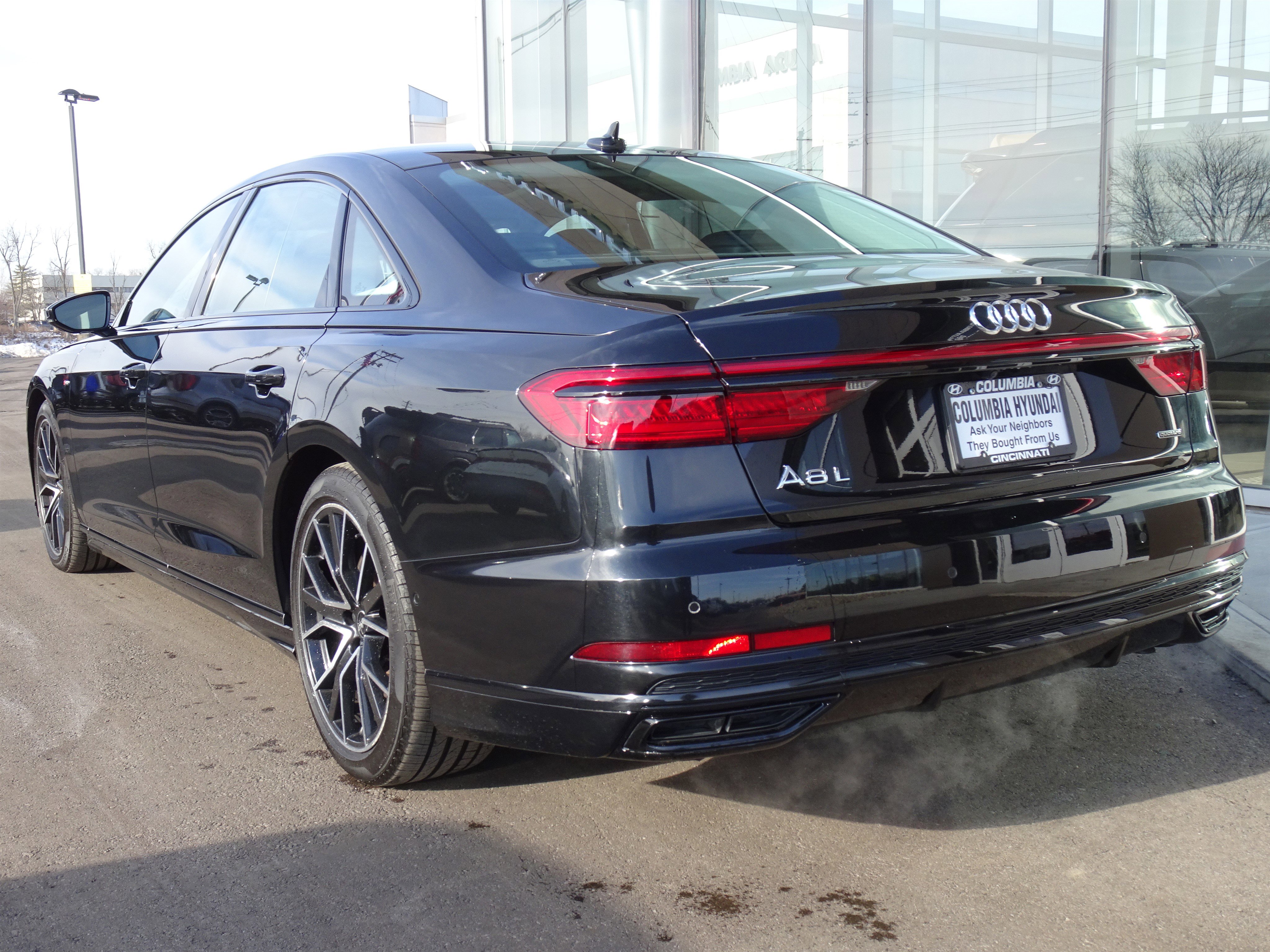 Used 2021 Audi A8 L 4.0T image 3