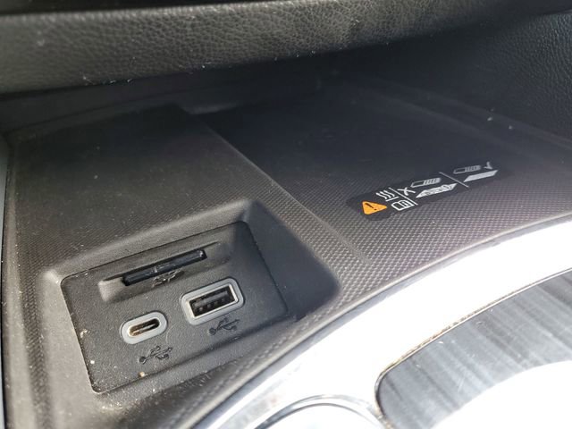 Used 2024 Buick Enclave Premium image 34