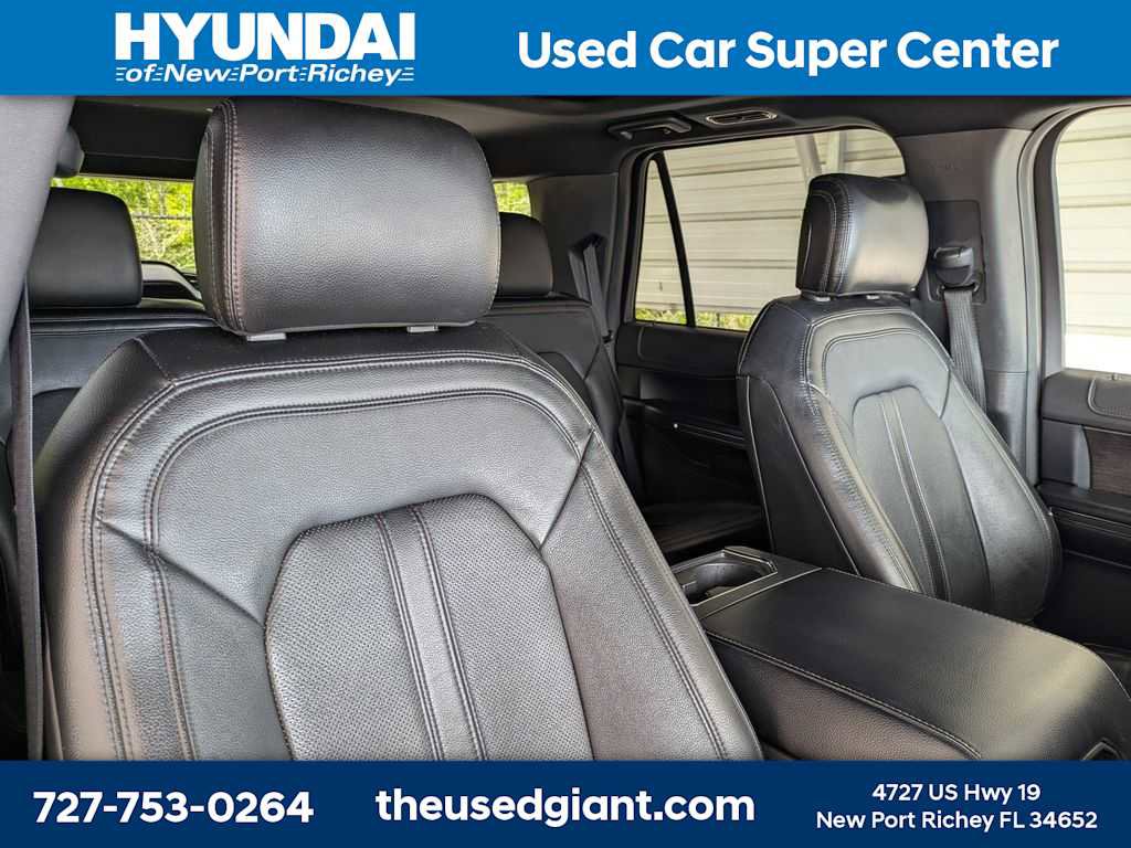 Used 2020 Ford Expedition Limited w/ Equipment Group 301A image 6