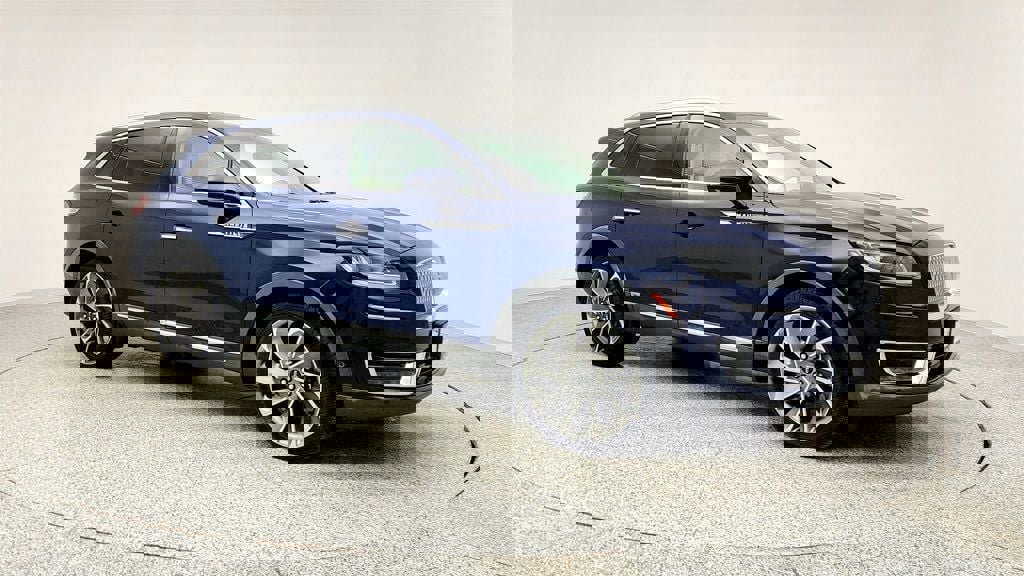 Used 2019 Lincoln Nautilus Reserve w/ Ultimate Package image 2