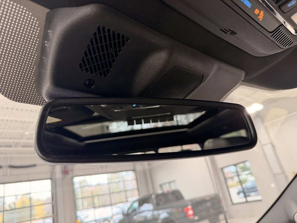 Used 2025 Ford F450 Platinum w/ FX4 Off-Road Package image 59