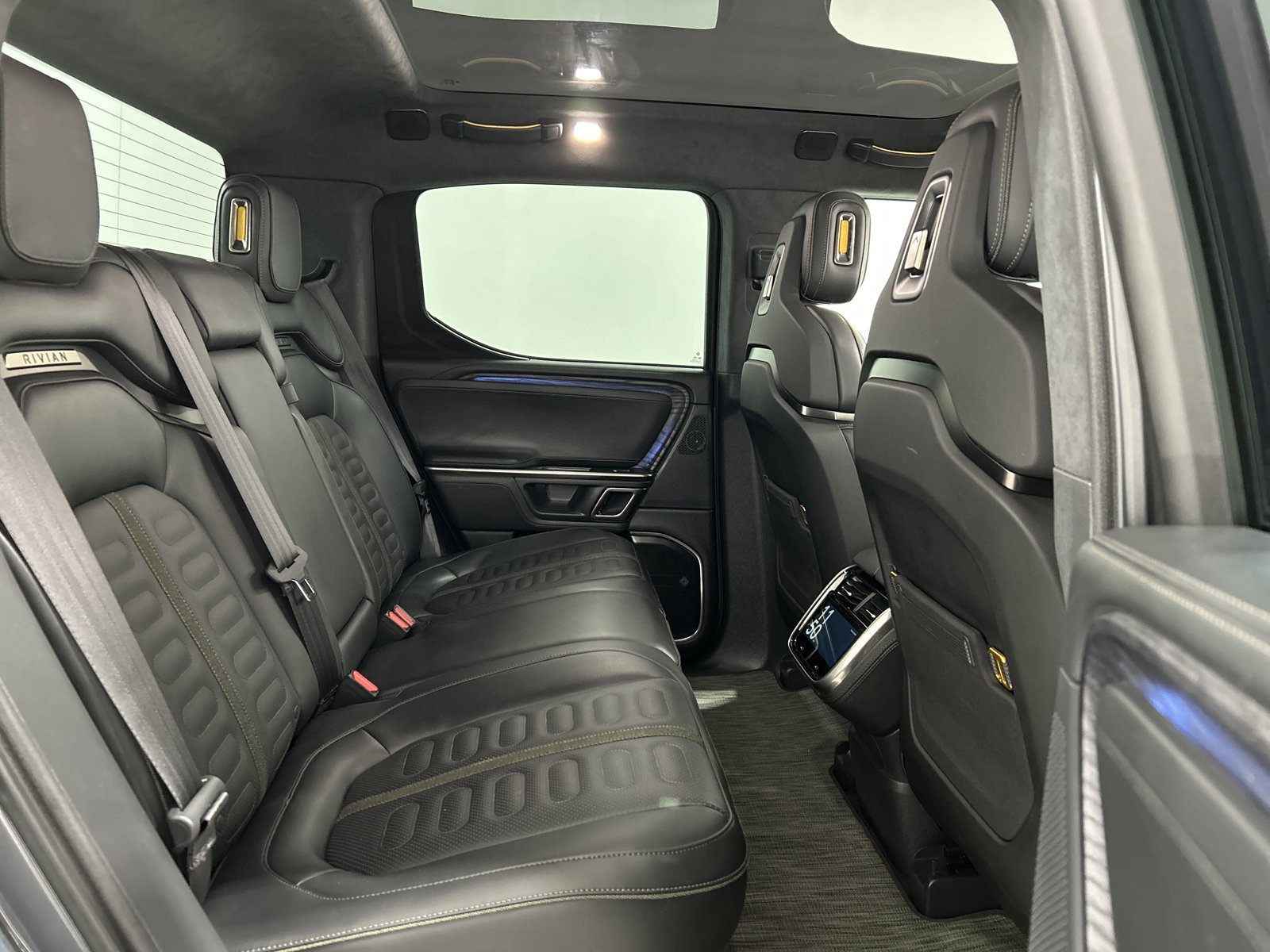Used 2024 Rivian R1T Adventure AWD/4WD image 22