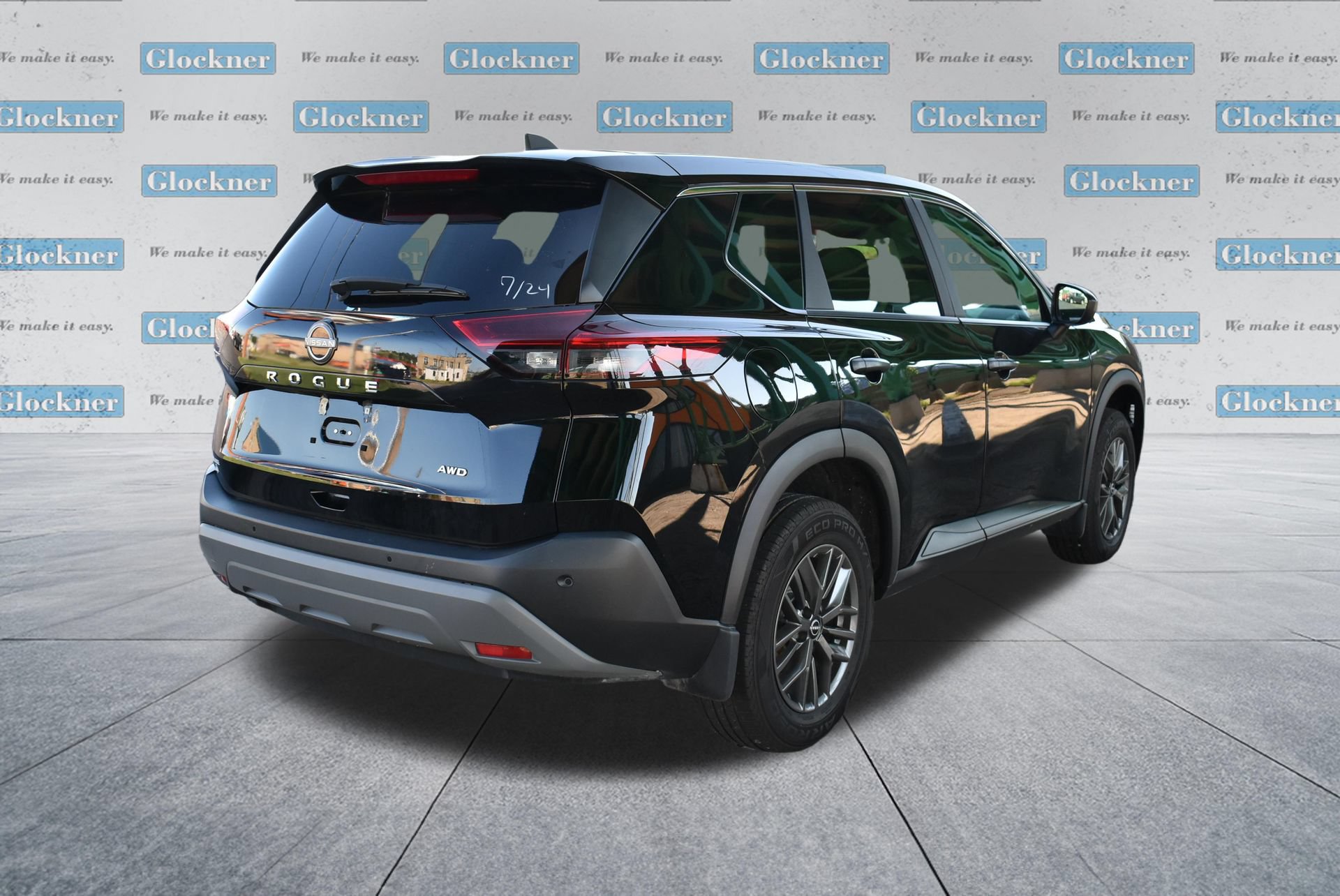 Used 2023 Nissan Rogue S AWD/4WD image 6