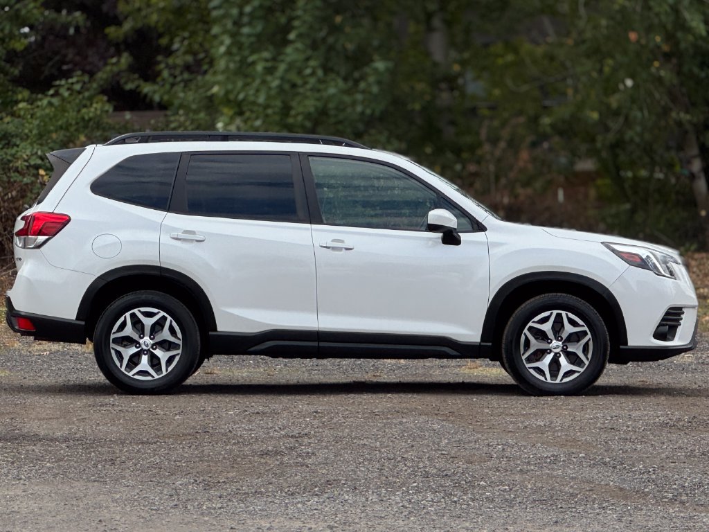 Certified 2024 Subaru Forester Premium AWD/4WD image 8