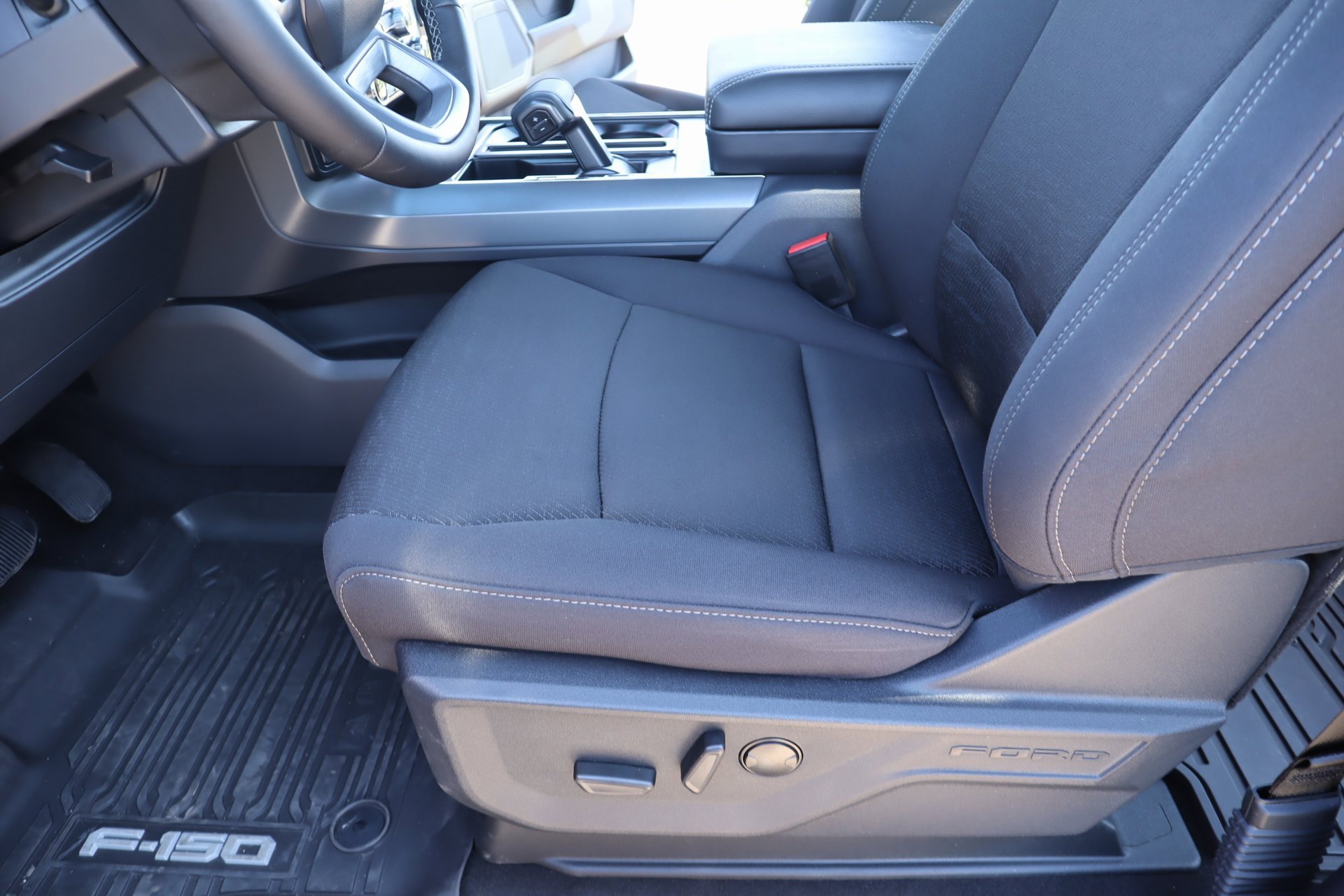 New 2025 Ford F150 XLT w/ Equipment Group 302A MID image 13