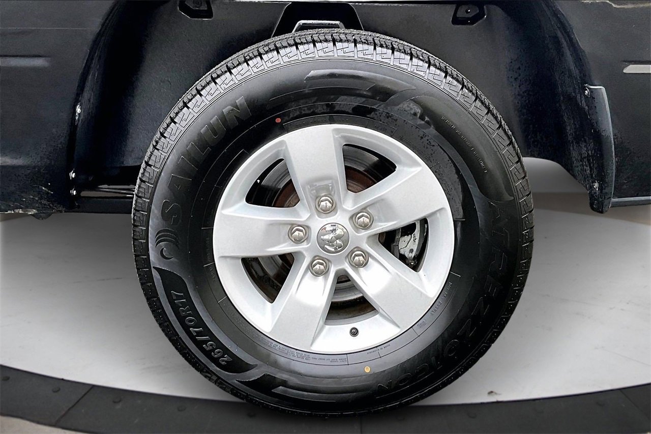 Used 2023 RAM 1500 Classic SLT w/ Trailer & Traction Group image 33