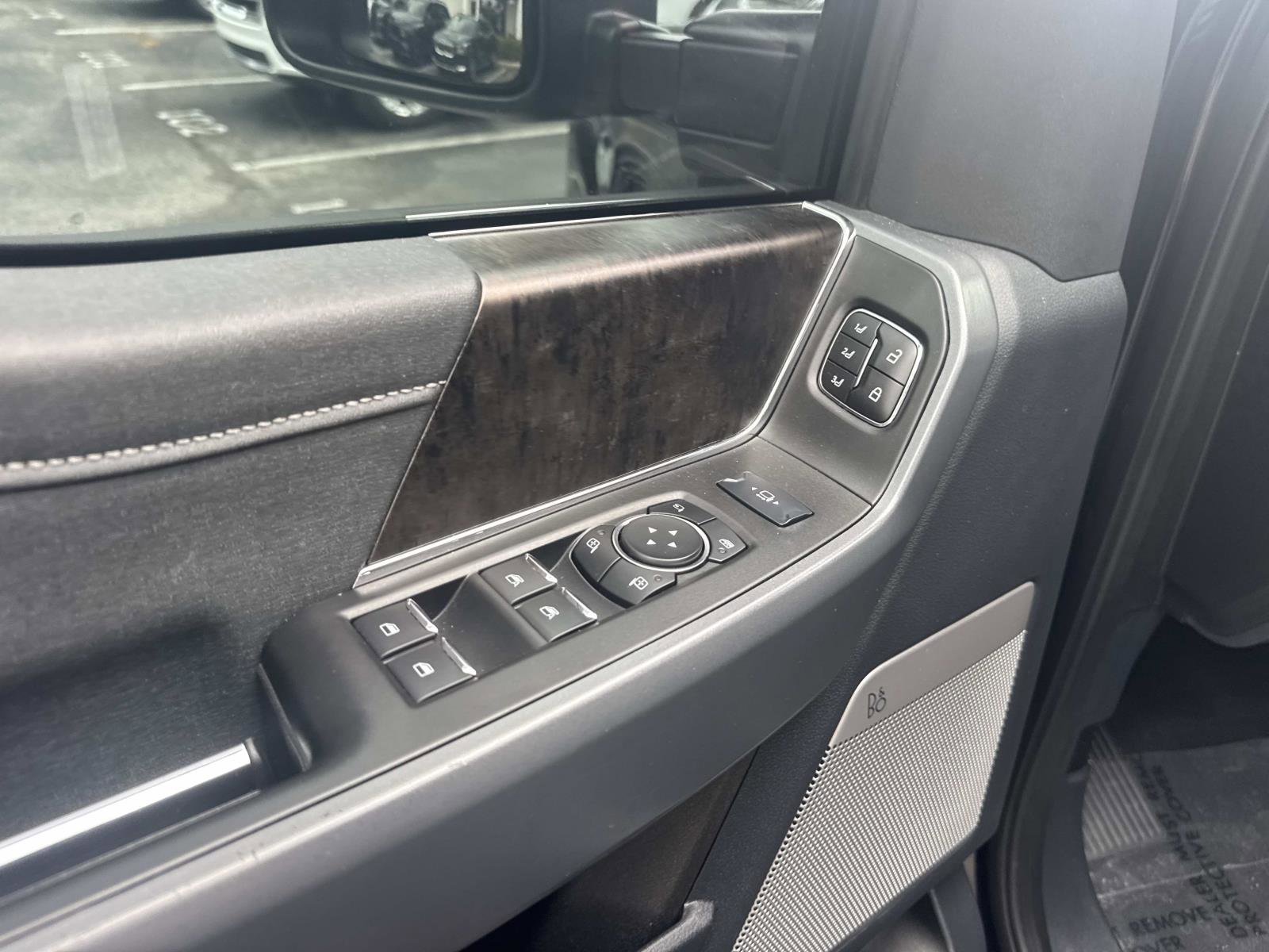 Used 2023 Ford F250 Lariat w/ Lariat Ultimate Package AWD/4WD image 19