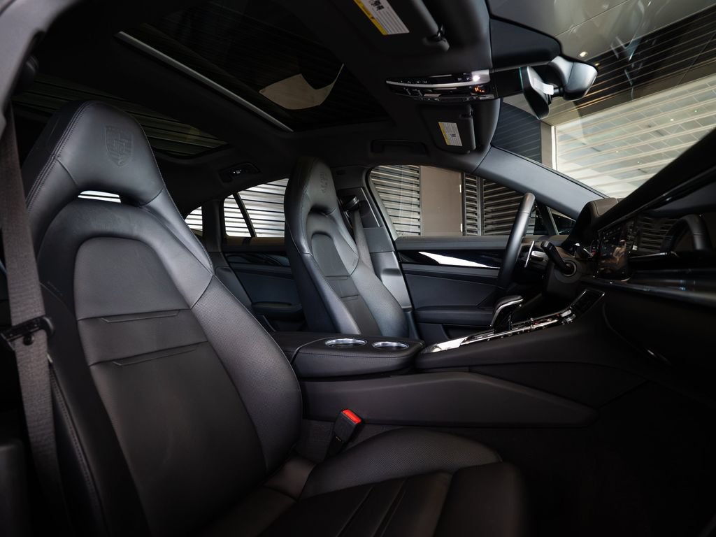 Certified 2023 Porsche Panamera image 29