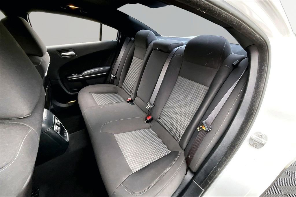 Used 2019 Dodge Charger GT RWD image 16