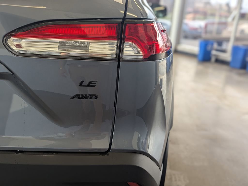 Used 2025 Toyota Corolla Cross LE w/ Black Badges Package (TMS) image 10