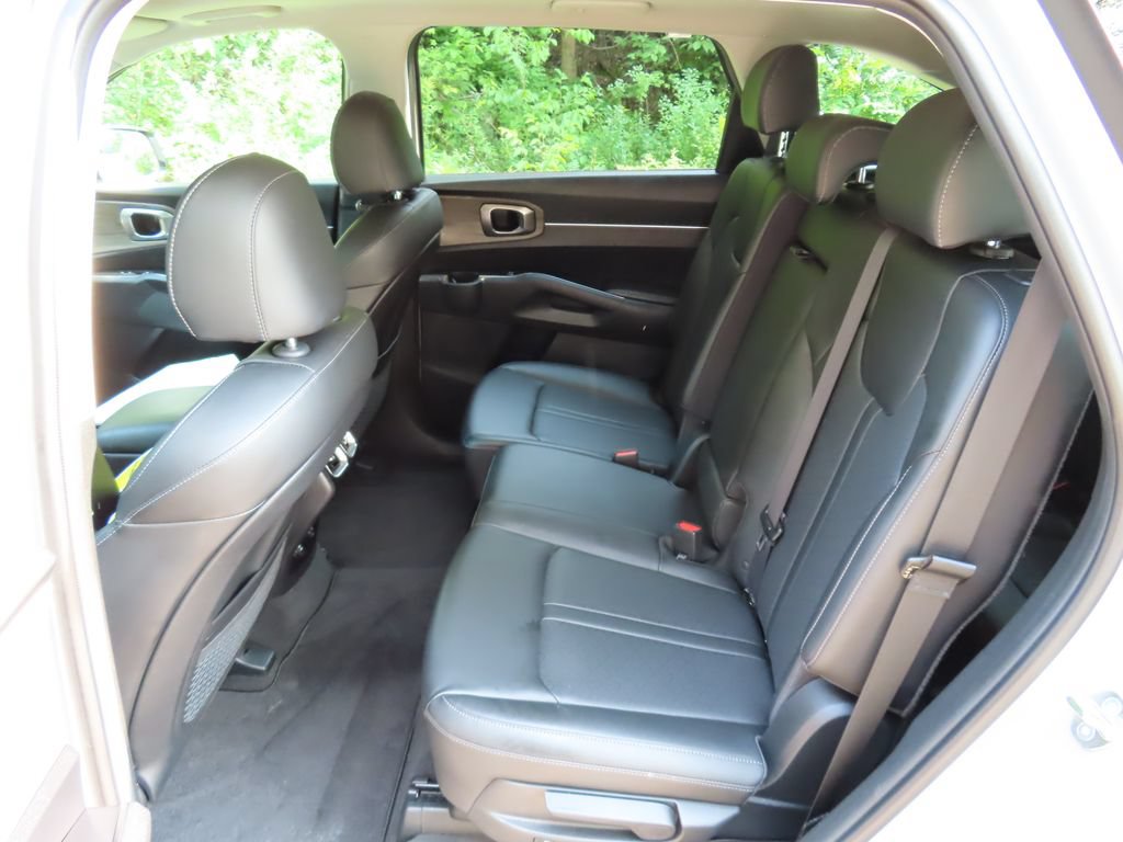 Certified 2023 Kia Sorento S w/ Panoramic Sunroof Package AWD/4WD image 32