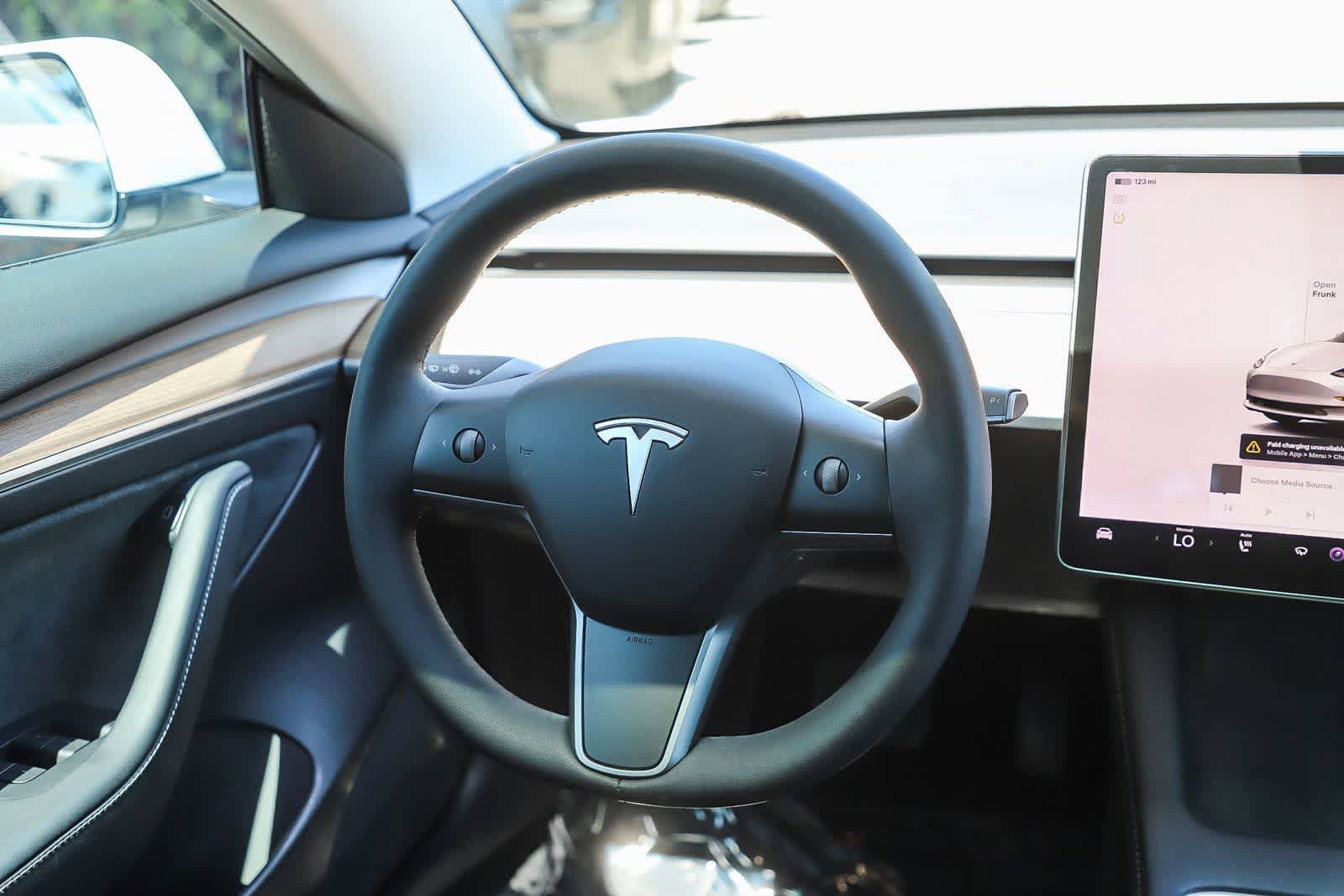 Used 2022 Tesla Model 3 Long Range AWD/4WD image 16