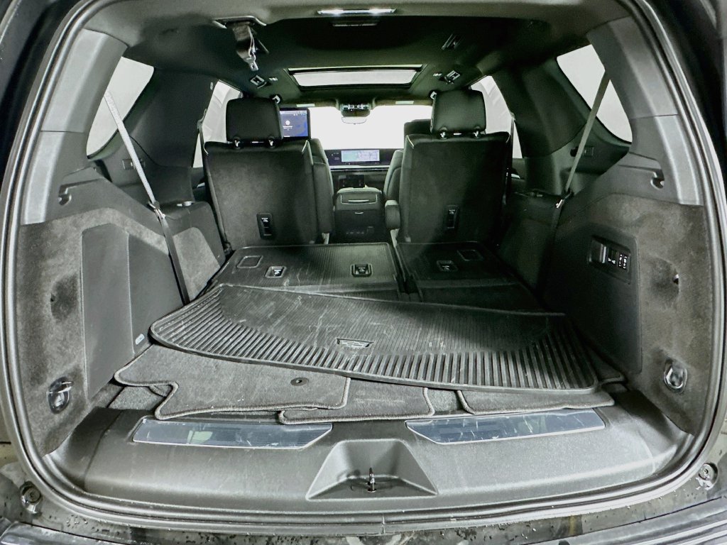 New 2026 Cadillac Escalade Sport w/ Touring Package AWD/4WD image 34