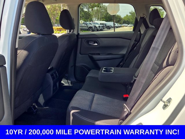 Used 2025 Nissan Rogue SV AWD/4WD image 10