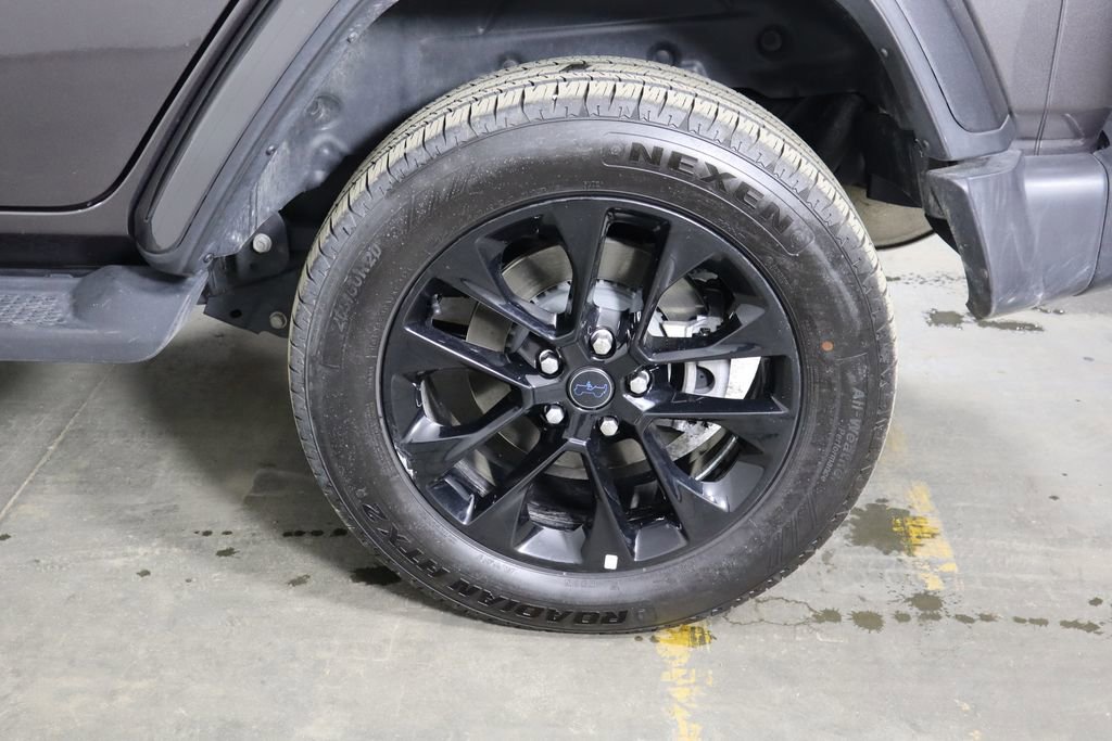 Used 2025 Jeep Wrangler Unlimited Sahara AWD/4WD image 45