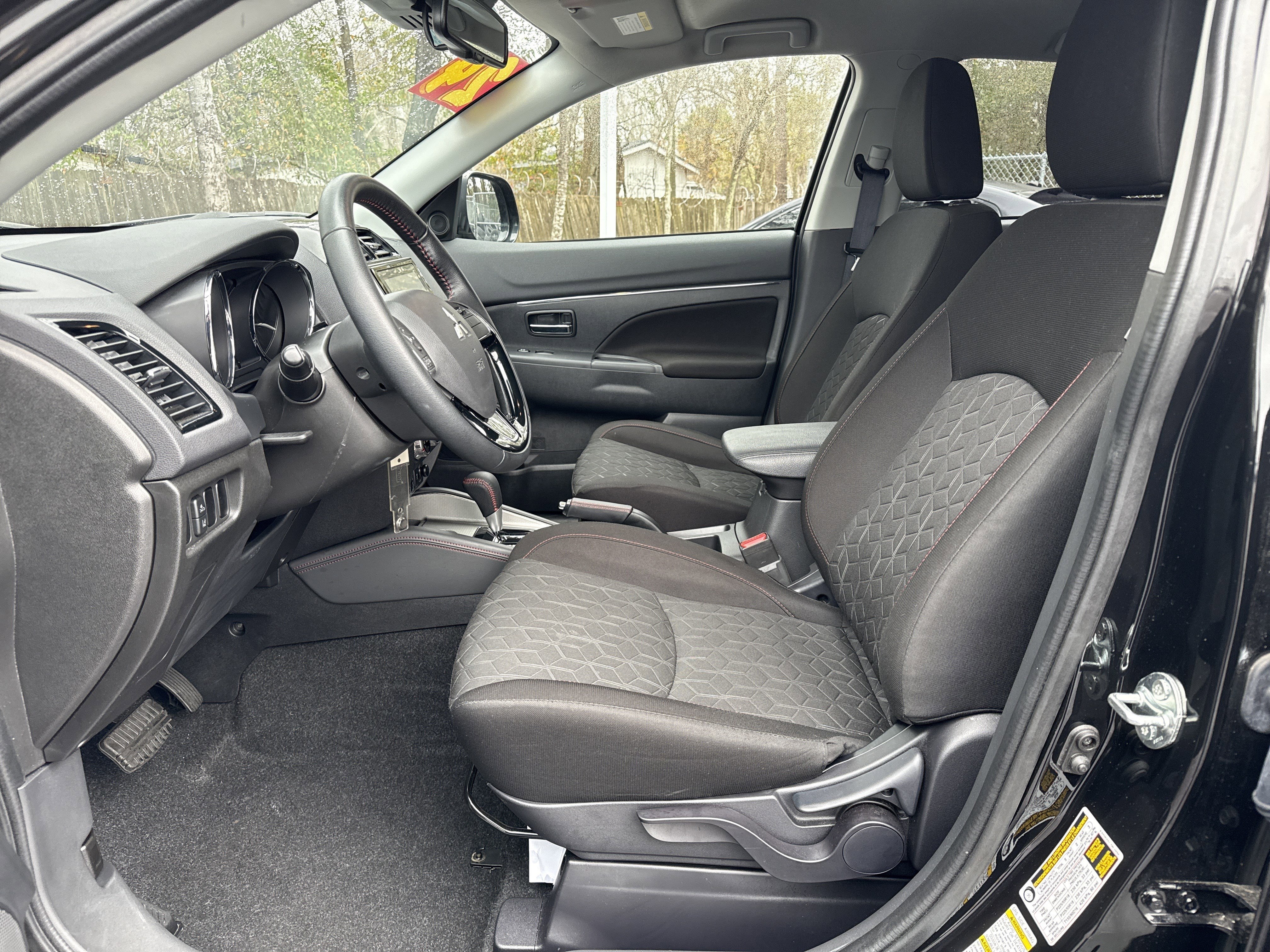 Used 2024 Mitsubishi Outlander Sport LE image 19